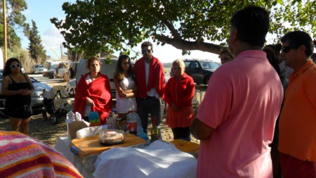 Todos juntos na comunhão e no partir do pão!